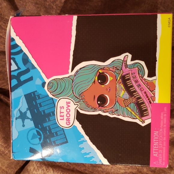 LOL Surprise! Remix Hair Flip Doll Toy W/Musical Stand and Accessories Brand NEW - Picture 2 of 2